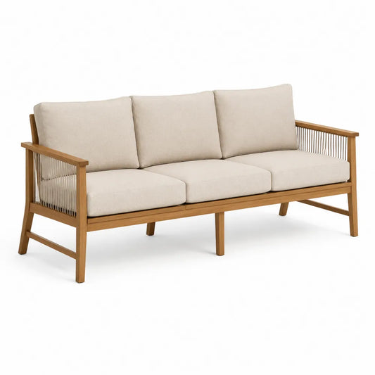 Trzyosobowa sofa ogrodowa z drewna akacjowego i beżowymi poduszkami