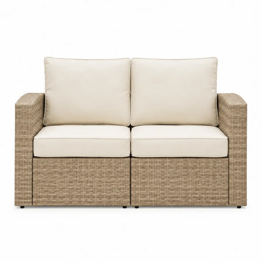 Beżowa sofa dwuosobowa z technorattanu